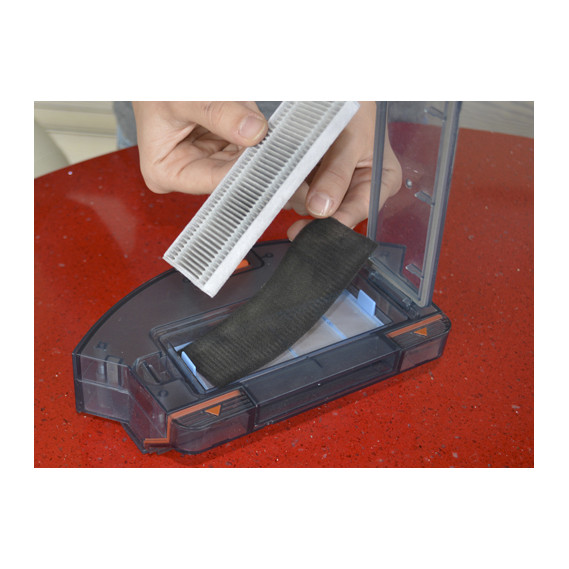 Robby le robot aspirateur et laveur de Lindhaus