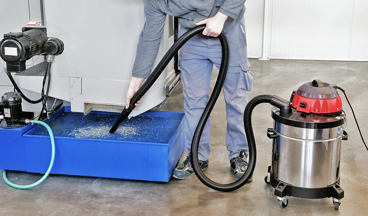 Aspirateur a huile et copeaux