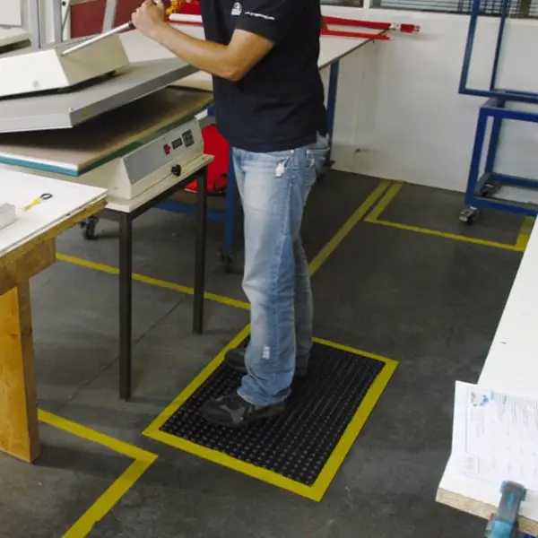 Tapis anti fatigue 60 X 90 mm pour industrie et atelier MBY83PR6090