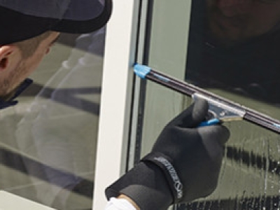 Un lavage de vitre professionnel en 10 points !
