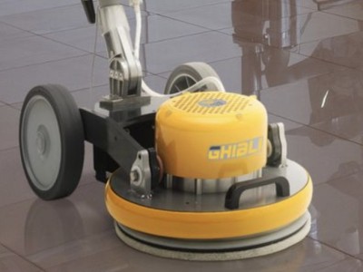 Quel type de nettoyage effectuer avec une monobrosse ?